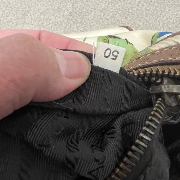 Authentic Prada shoulder bag - Picture 10 of 14